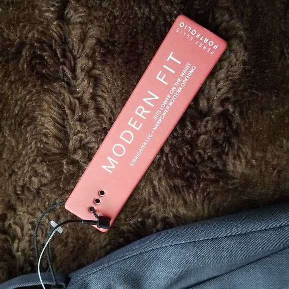 Men's  Perry Ellis Portofino Charcoal Gray Dress Pants - 36×32 - Picture 4 of 7